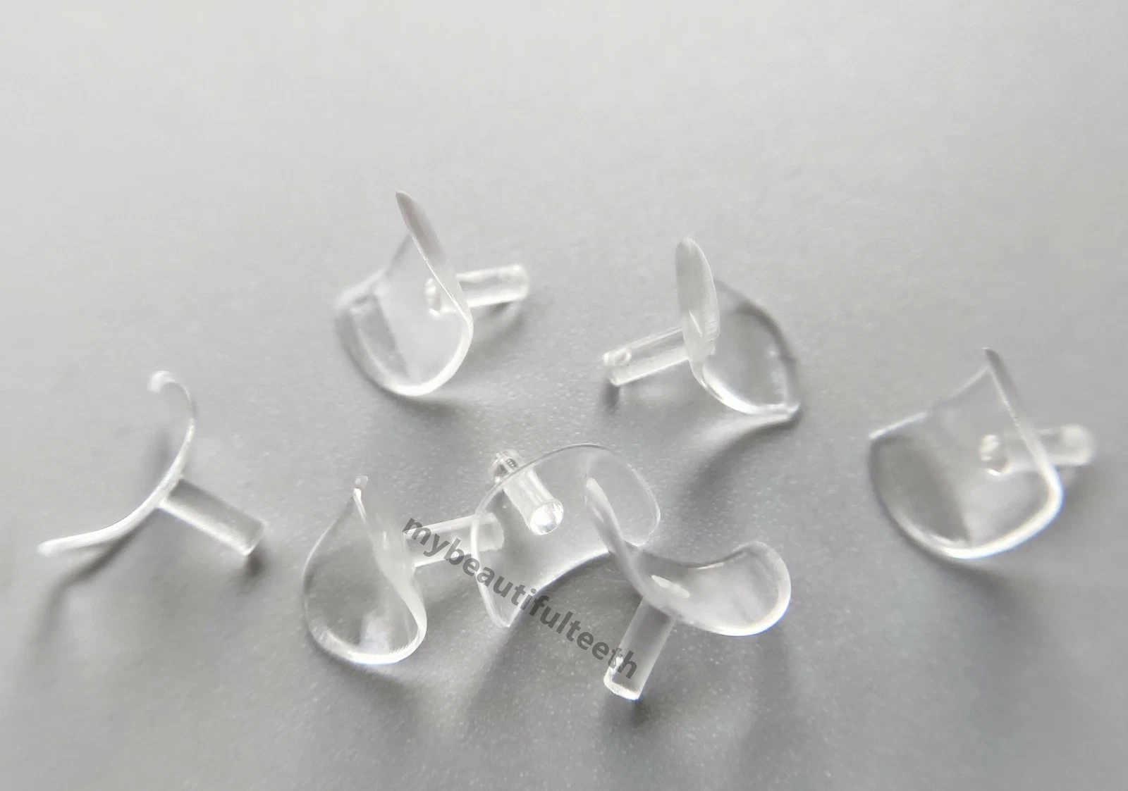 Transparent Cervical Martices – Class V Restorations - Image 3